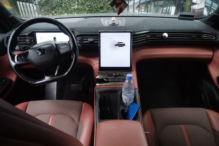 Used Nio EC6 2020 605 km Sport Edition Center Console