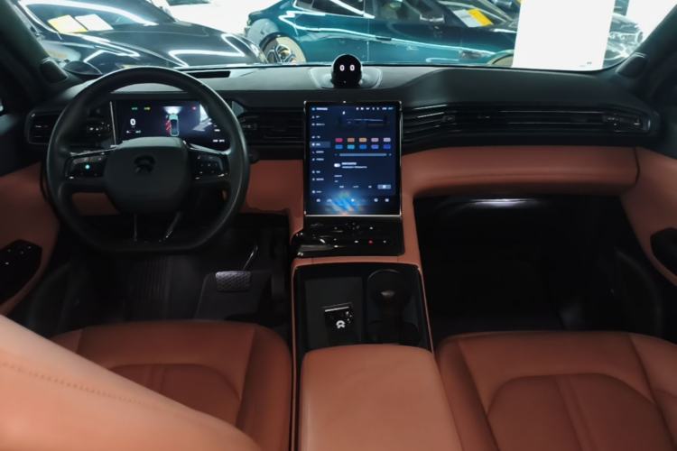 Used Nio EC6 2020 615 km Performance Edition Center Console