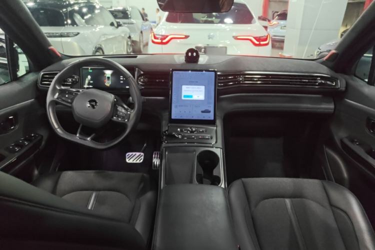 Used Nio EC6 2020 605 km Sport Edition Center Console