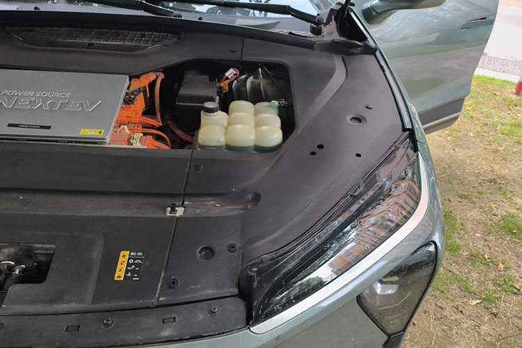 Used Nio EC6 2020 605 km Sport Edition Engine Bay Left