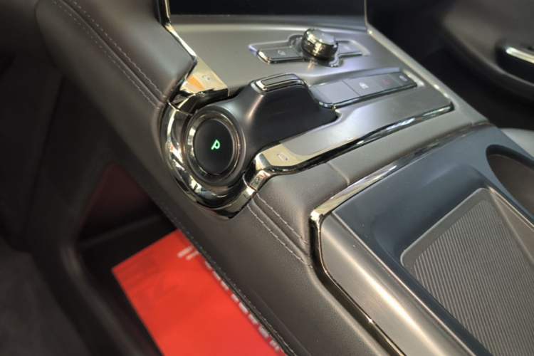 Used Nio EC6 2020 605 km Sport Edition Gear Lever