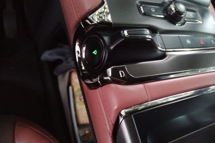 Used Nio EC6 2020 605 km Sport Edition Gear Lever