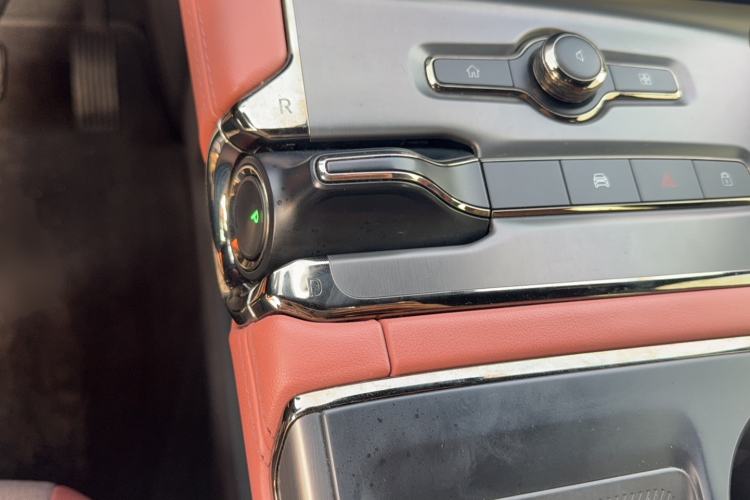 Used Nio EC6 2020 605 km Sport Edition Gear Lever