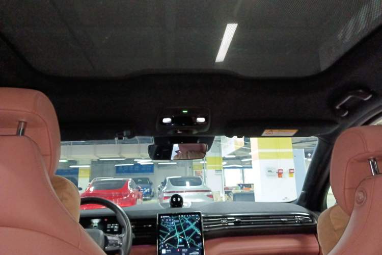 Used Nio EC6 2020 605 km Sport Edition Headliner