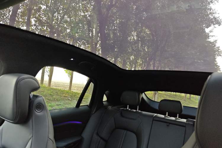 Used Nio EC6 2020 615 km Performance Edition Headliner