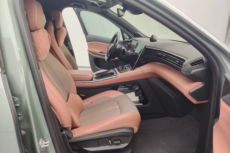 Used Nio EC6 2020 615 km Signature Edition Interior 2