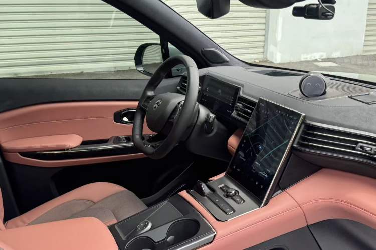 Used Nio EC6 2020 605 km Sport Edition Interior 4