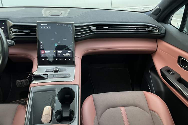 Used Nio EC6 2020 465 km Sport Edition Interior 4