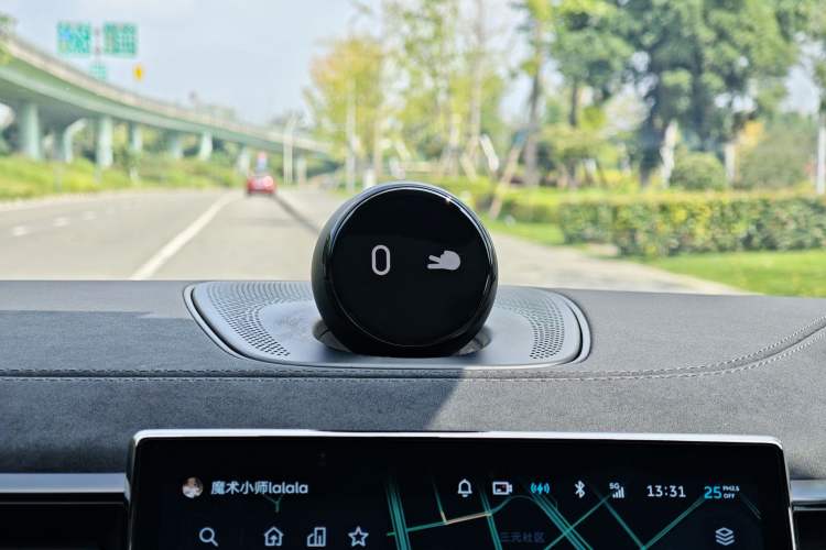Used Nio EC6 2020 605 km Sport Edition Interior 8