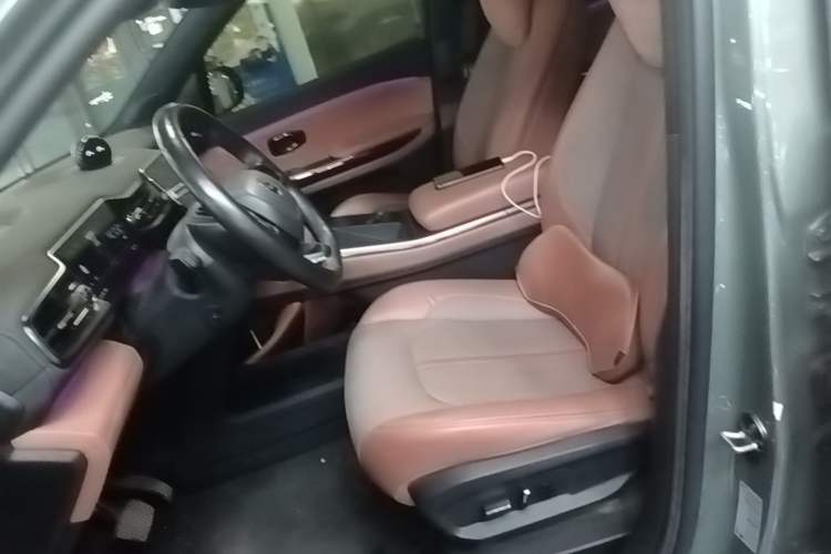 Used Nio EC6 2020 615 km Signature Edition Left Front Seat