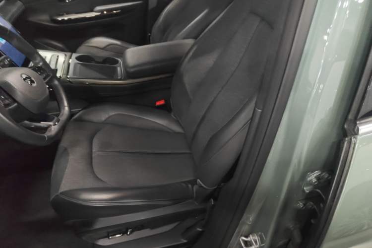 Used Nio EC6 2020 605 km Sport Edition Left Front Seat