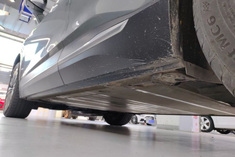 Used Nio EC6 2020 430 km Sport Version Left Side Sill