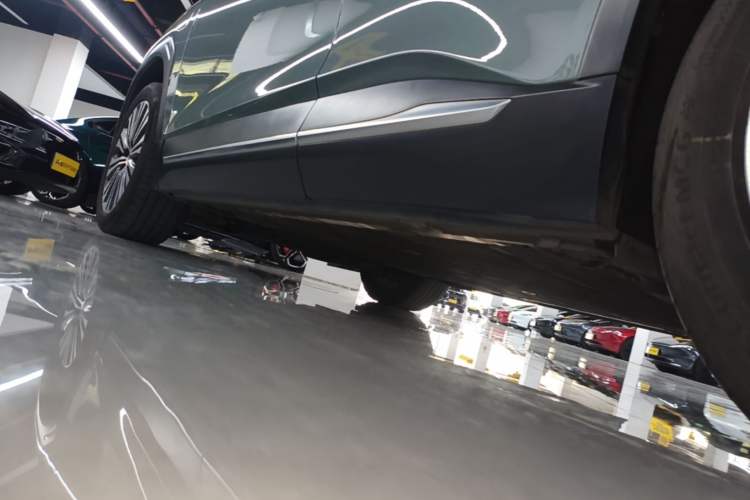 Used Nio EC6 2020 615 km Performance Edition Left Side Sill