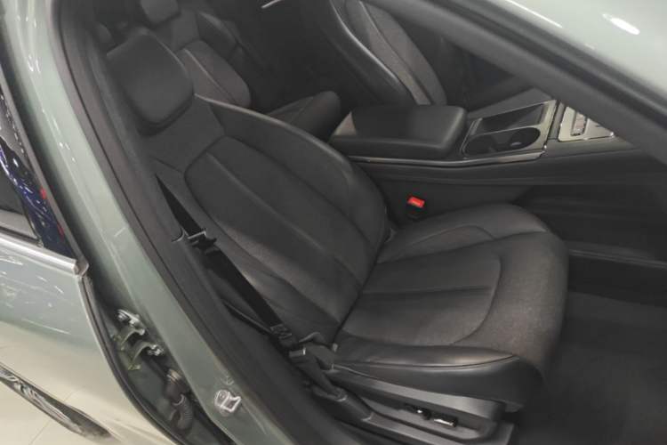 Used Nio EC6 2020 605 km Sport Edition Right Front Seat