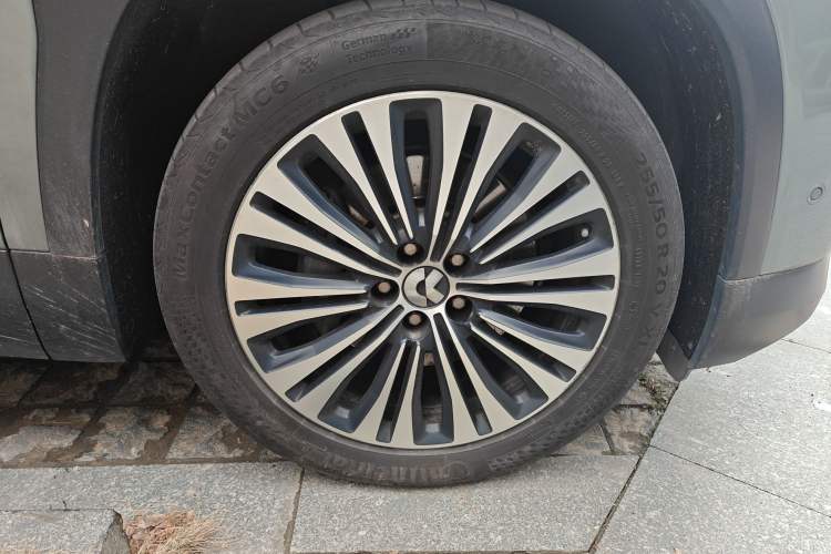 Used Nio EC6 2020 605 km Sport Edition Right Front Wheel Hub