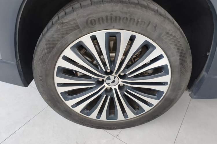 Used Nio EC6 2020 615 km Performance Edition Right Rear Wheel Hub