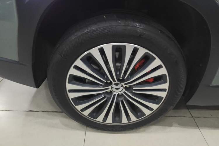 Used Nio EC6 2020 605 km Sport Edition Right Rear Wheel Hub