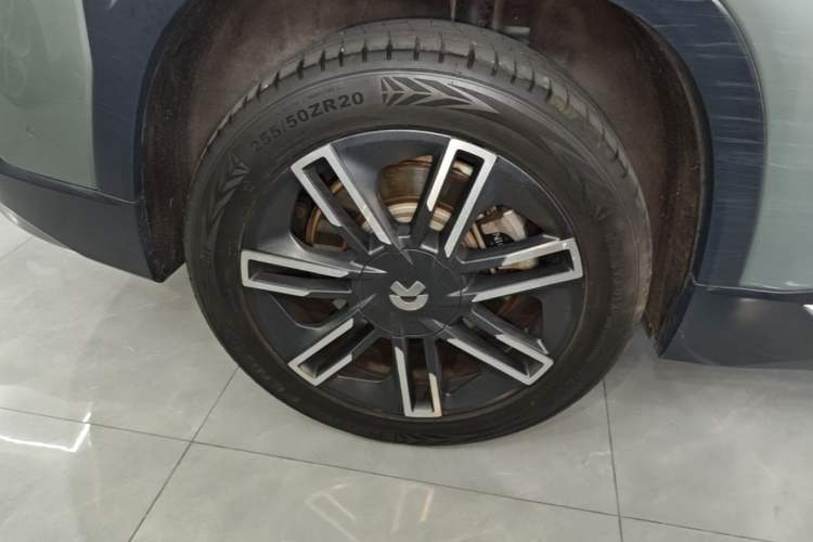 Used Nio EC6 2020 605 km Sport Edition Right Rear Wheel Hub