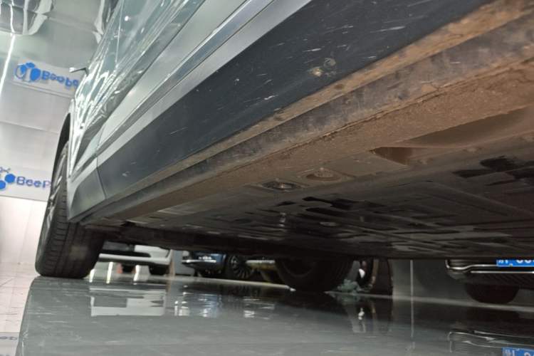 Used Nio EC6 2020 605 km Sport Edition Right Side Sill