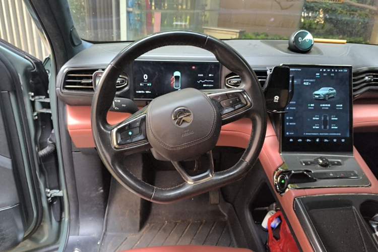 Used Nio EC6 2020 605 km Sport Edition Steering Wheel