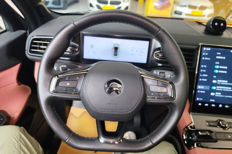 Used Nio EC6 2020 615 km Performance Edition Steering Wheel