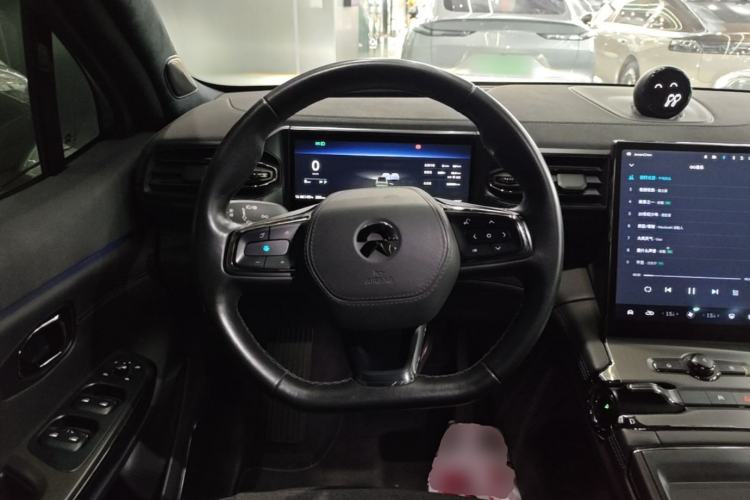 Used Nio EC6 2020 605 km Sport Edition Steering Wheel