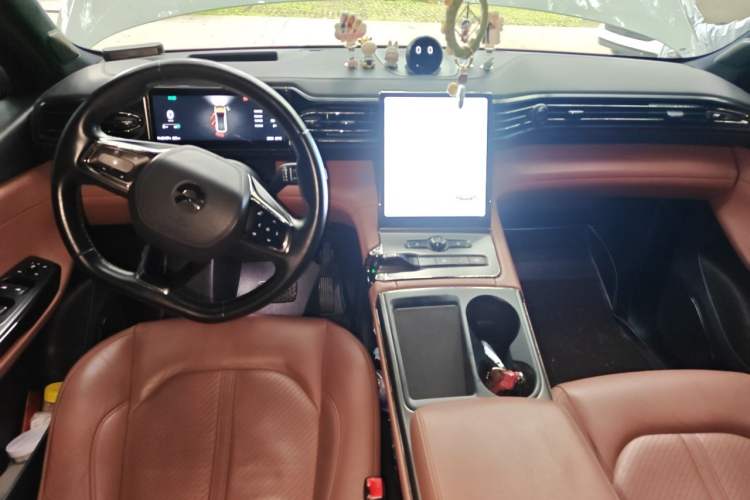 Used Nio EC6 2020 605 km Sport Edition Center Console