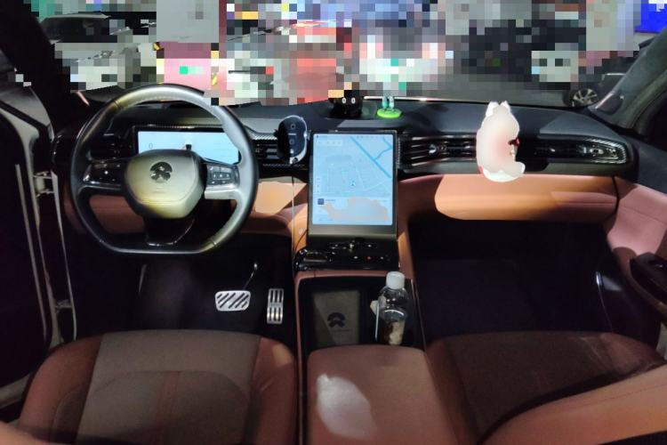 Used Nio EC6 2020 605 km Sport Edition Center Console