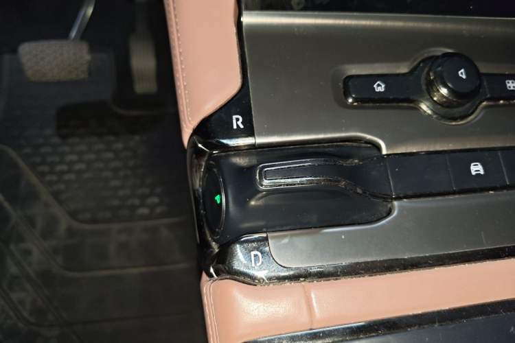 Used Nio EC6 2020 605 km Sport Edition Gear Lever