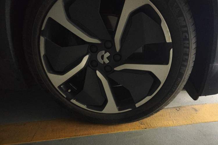 Used Nio EC6 2020 440KM Signature Edition Right Front Wheel Hub