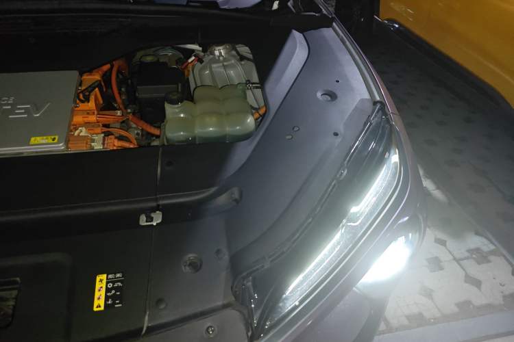 Used Nio EC6 2020 440 km Performance Version Engine Bay Left