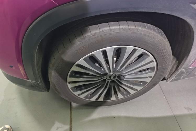 Used Nio EC6 2020 430 km Sport Version Left Front Wheel Hub