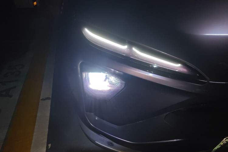 Used Nio EC6 2020 430 km Sport Version Right Front Headlight