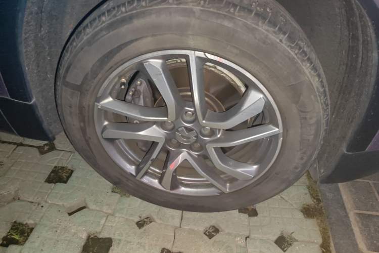 Used Nio EC6 2020 440 km Performance Version Right Front Wheel Hub