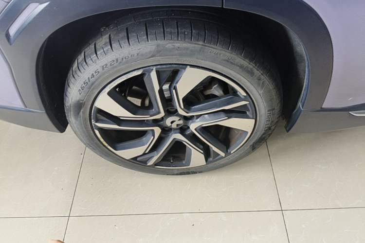 Used Nio EC6 2020 440 km Performance Version Right Rear Wheel Hub