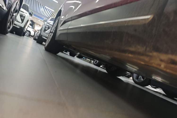 Used Nio EC6 2020 430 km Sport Version Right Side Sill