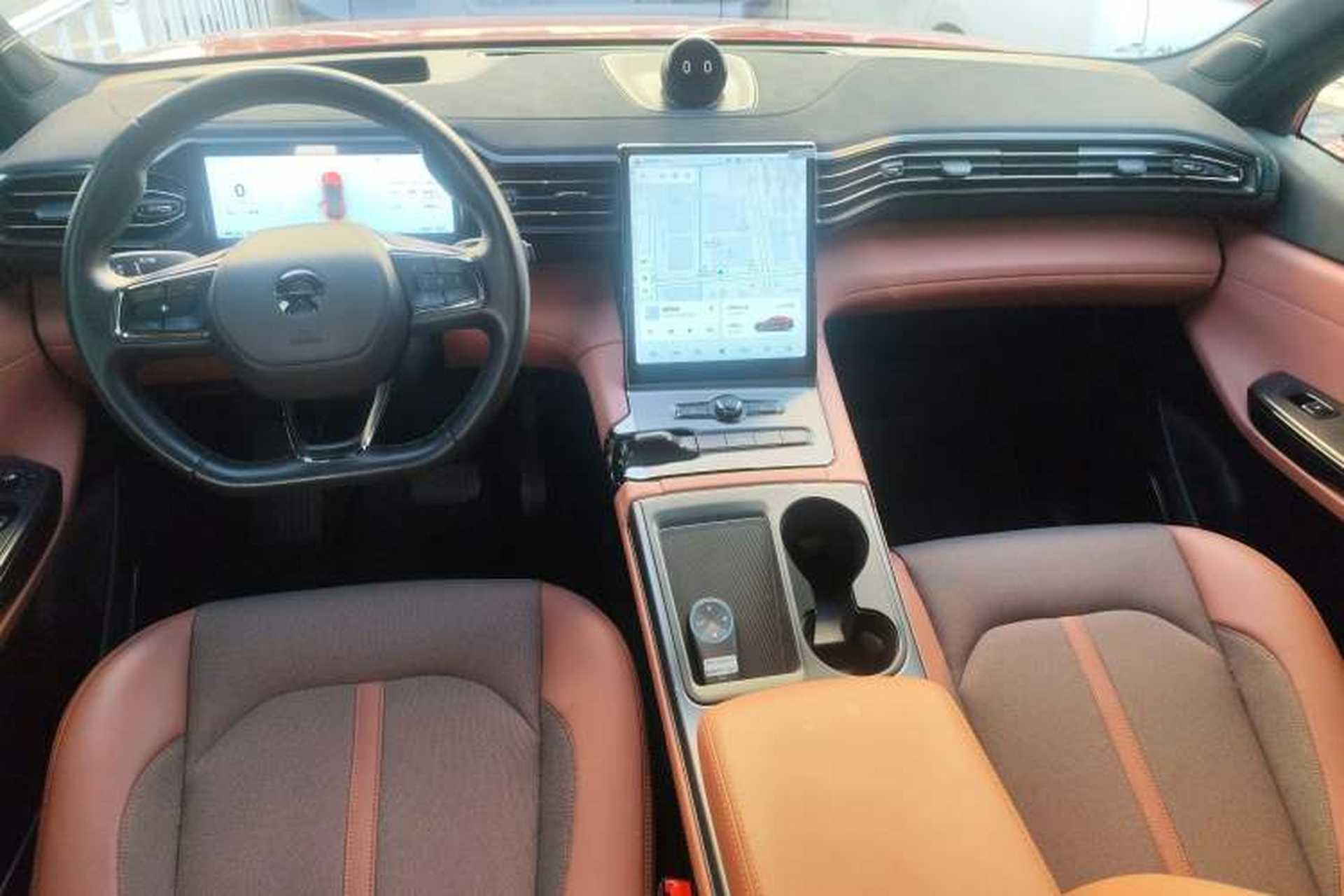 Used Nio EC6 2020 605 km Sport Edition Audio And AC Panel