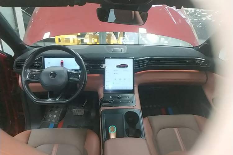 Used Nio EC6 2020 465 km Sport Edition Center Console