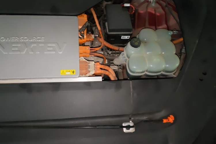Used Nio EC6 2020 615 km Signature Edition Engine Bay Left