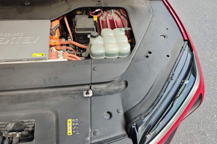Used Nio EC6 2020 430 km Sport Version Engine Bay Left