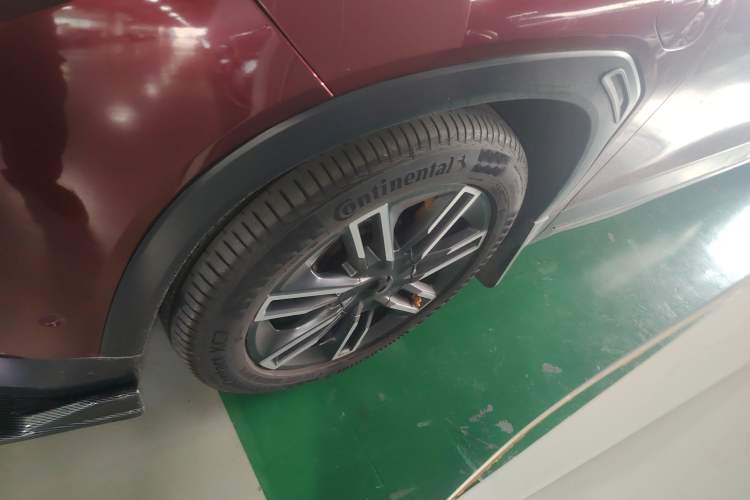 Used Nio EC6 2020 430 km Sport Version Left Front Wheel Hub