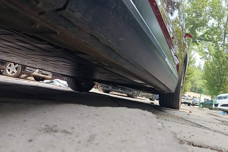 Used Nio EC6 2020 615 km Performance Edition Left Side Sill