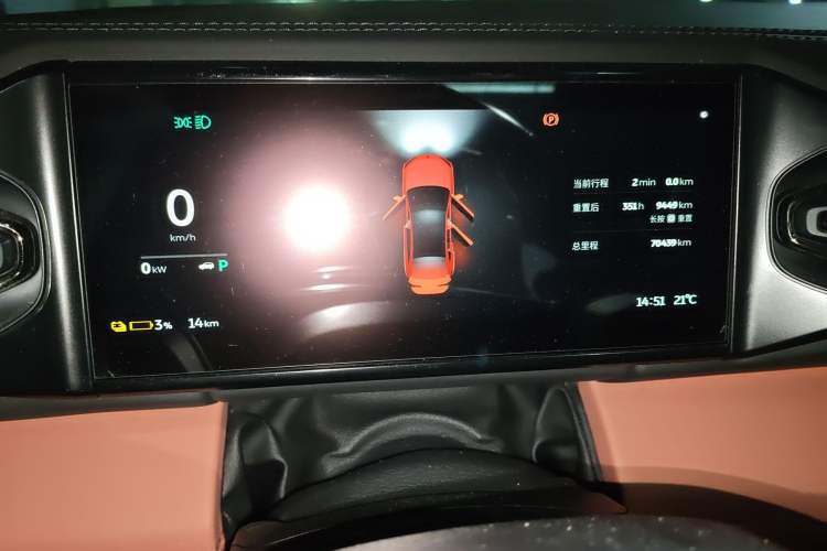 Used Nio EC6 2020 615 km Signature Edition Odometer Close Up