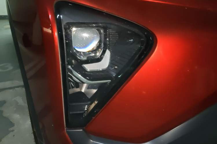 Used Nio EC6 2020 615 km Signature Edition Right Front Headlight