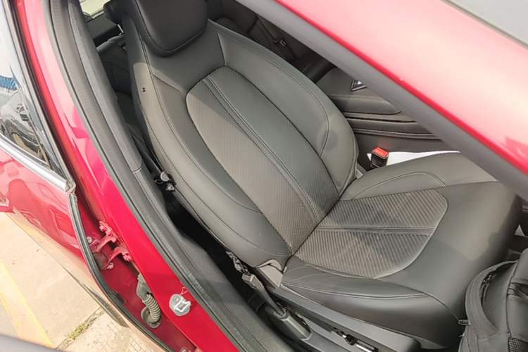 Used Nio EC6 2020 430 km Sport Version Right Front Seat