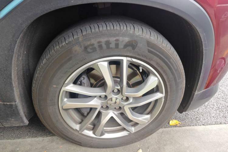 Used Nio EC6 2020 440 km Performance Version Right Front Wheel Hub