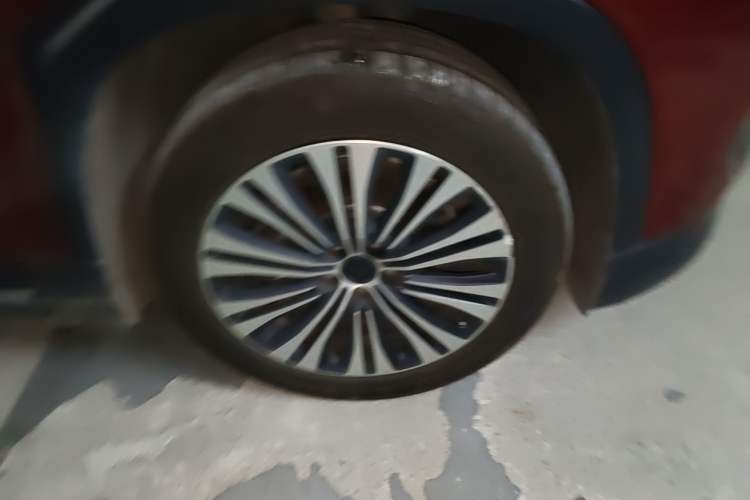 Used Nio EC6 2020 615 km Signature Edition Right Front Wheel Hub