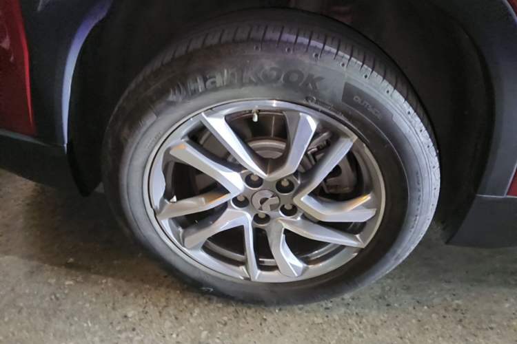 Used Nio EC6 2020 465 km Sport Edition Right Rear Wheel Hub