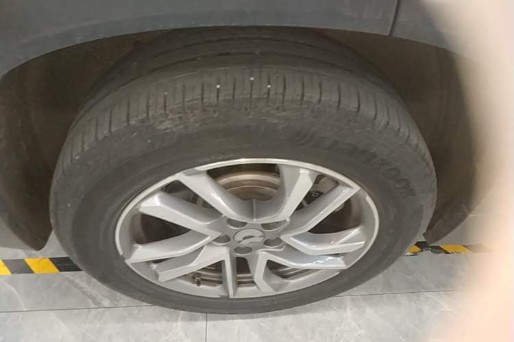 Used Nio EC6 2020 465 km Sport Edition Right Rear Wheel Hub