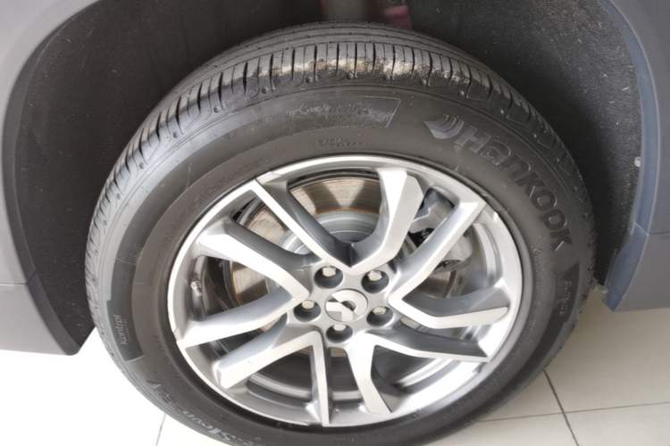 Used Nio EC6 2020 430 km Sport Version Right Rear Wheel Hub